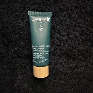 Caudalie Instant Detox Mask - Green and Tan